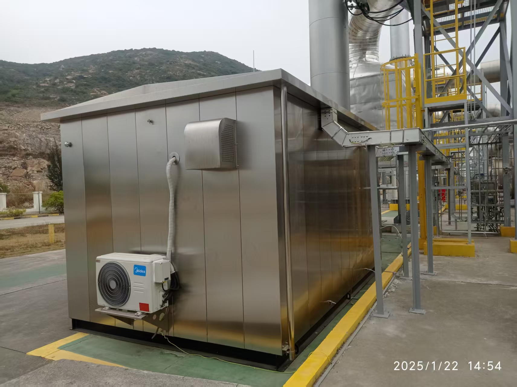 正壓型防爆分析小屋助力中海石油高欄終端項(xiàng)目